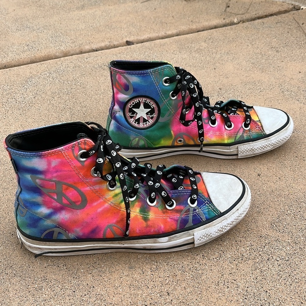 Converse CONS Pro Hi Top Reflective Tie Dye Rainbow Peace Signs Women’s Size 6.5